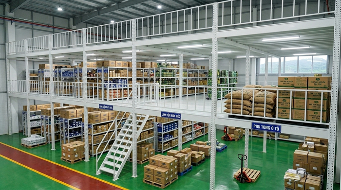 Kệ sàn mezzanine Thái Nguyên cho kho công nghiệp Kệ sàn mezzanine Thái Nguyên lắp trong kho công nghiệp trần cao