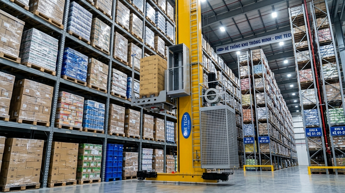 Stacker-Crane Thái Nguyên trong hệ thống kho tự động Stacker-Crane Thái Nguyên vận hành trong kho tự động cao tầng